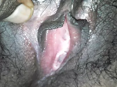 Busty শ্যামাঙ্গিনী তার রুমমেট এর শিশ্ন নিউ বাংলা সেক্স ঘষা হয়